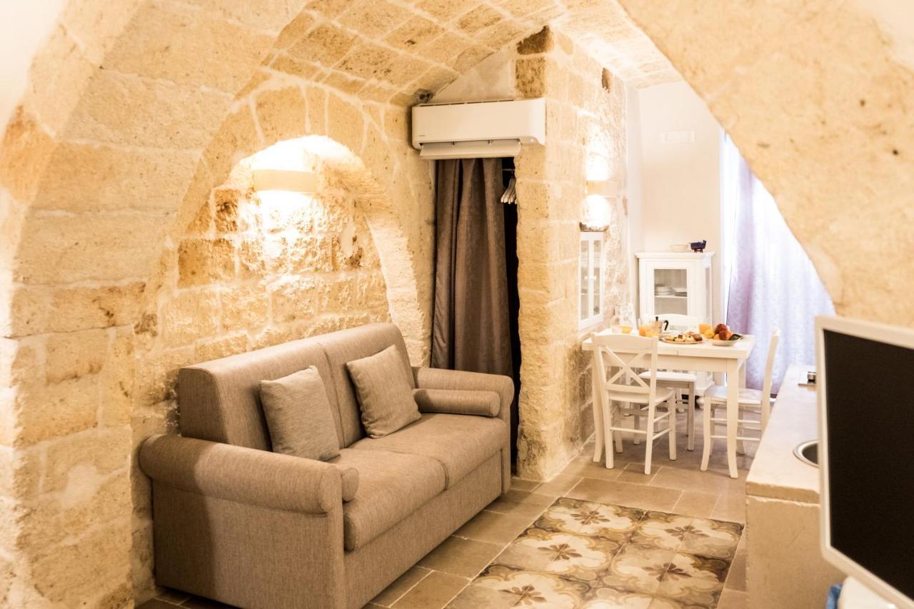 Dimore Del Borgo Antico - Il Sottano Monopoli Exterior foto